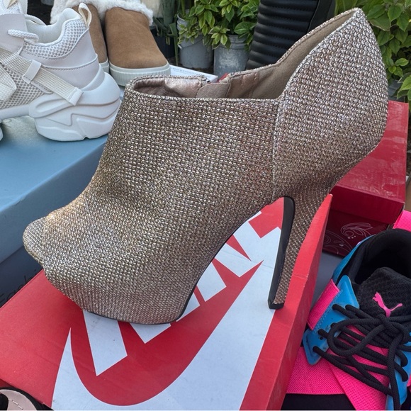 2B Bebe Glittering Gold High Heel Booties - Picture 1 of 2